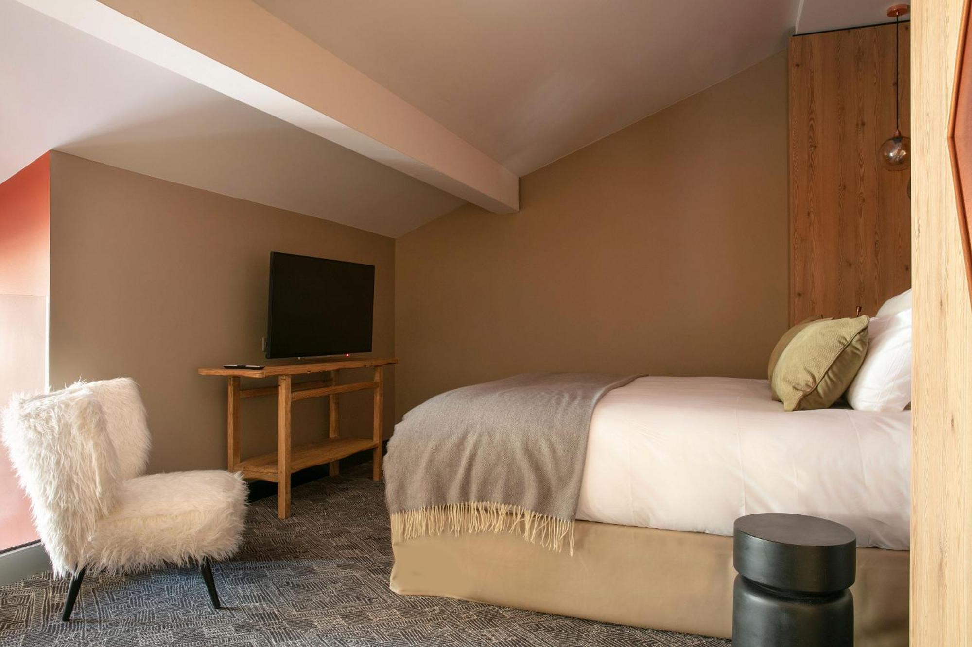 Grandes Rousses Hotel & Spa Alpe d'Huez Екстериор снимка A room at the hotel