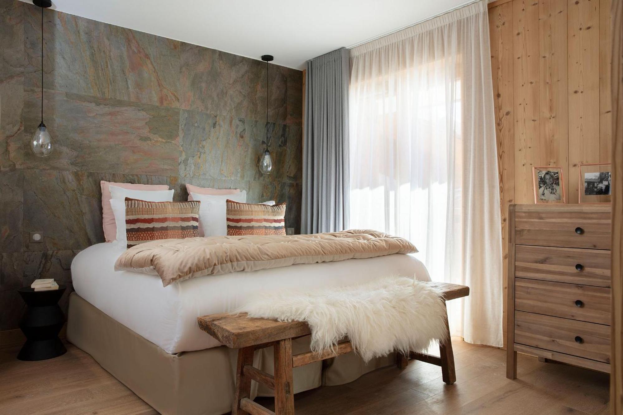 Grandes Rousses Hotel & Spa Alpe d'Huez Екстериор снимка A bedroom in the hotel